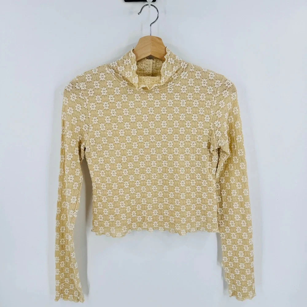 Carly Jean Mock Neck Knit Top Floral Textured Long Sleeve Beige Pullover Size S